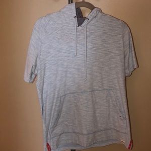 Short sleeve with hood